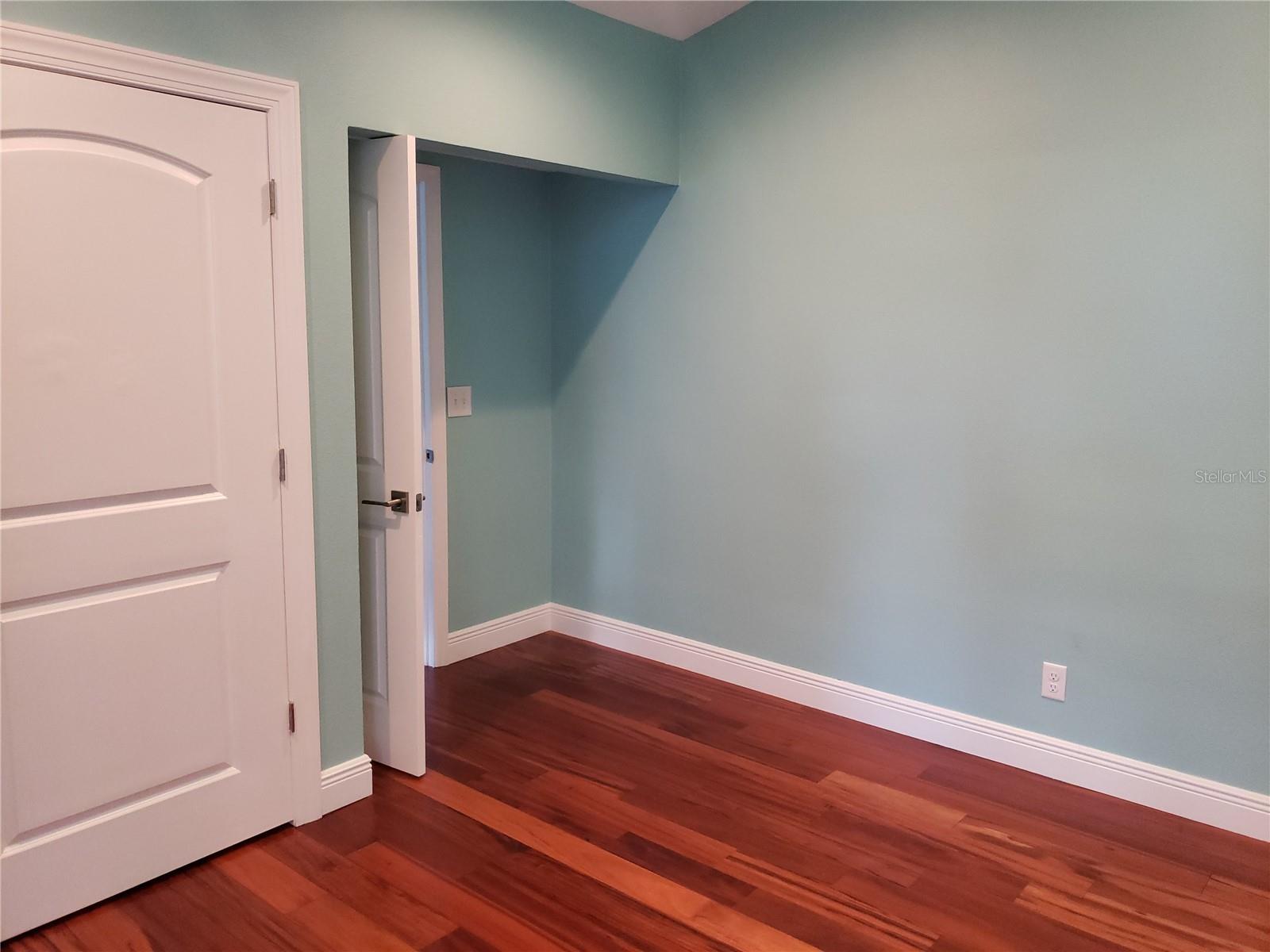 Image 31 of 41 For 851 Minnesota Avenue