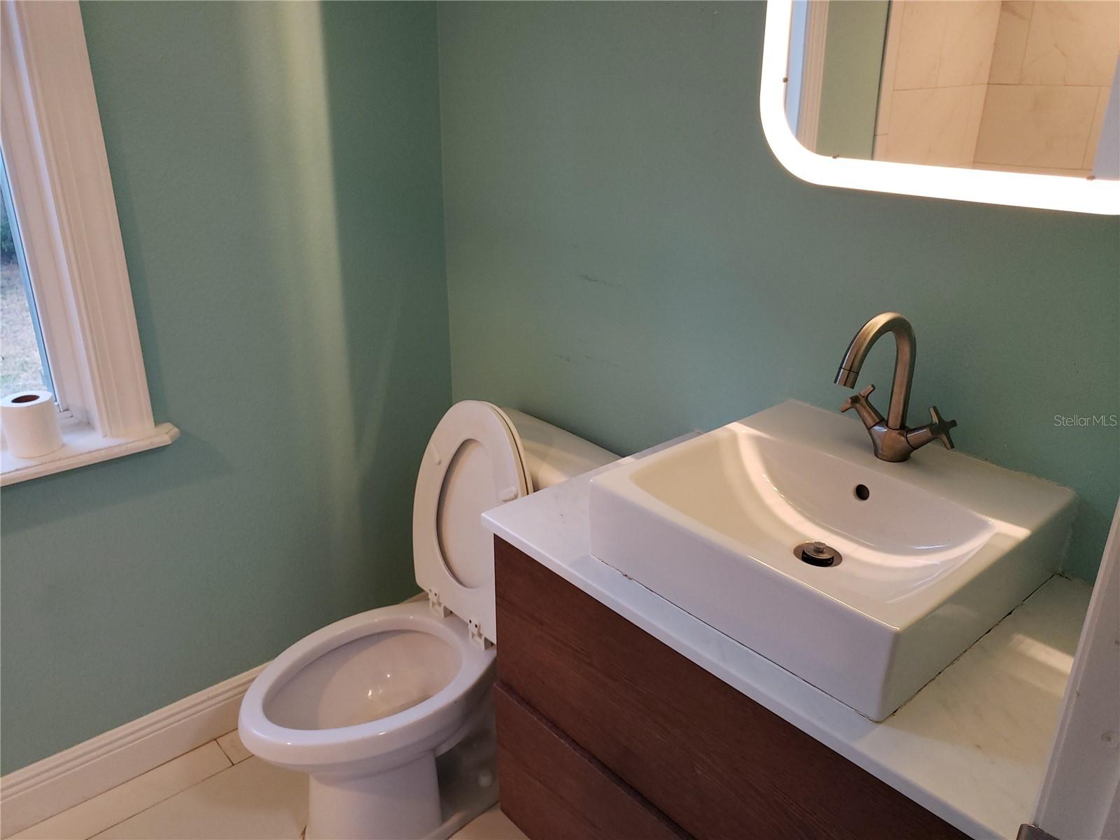 Image 37 of 41 For 851 Minnesota Avenue