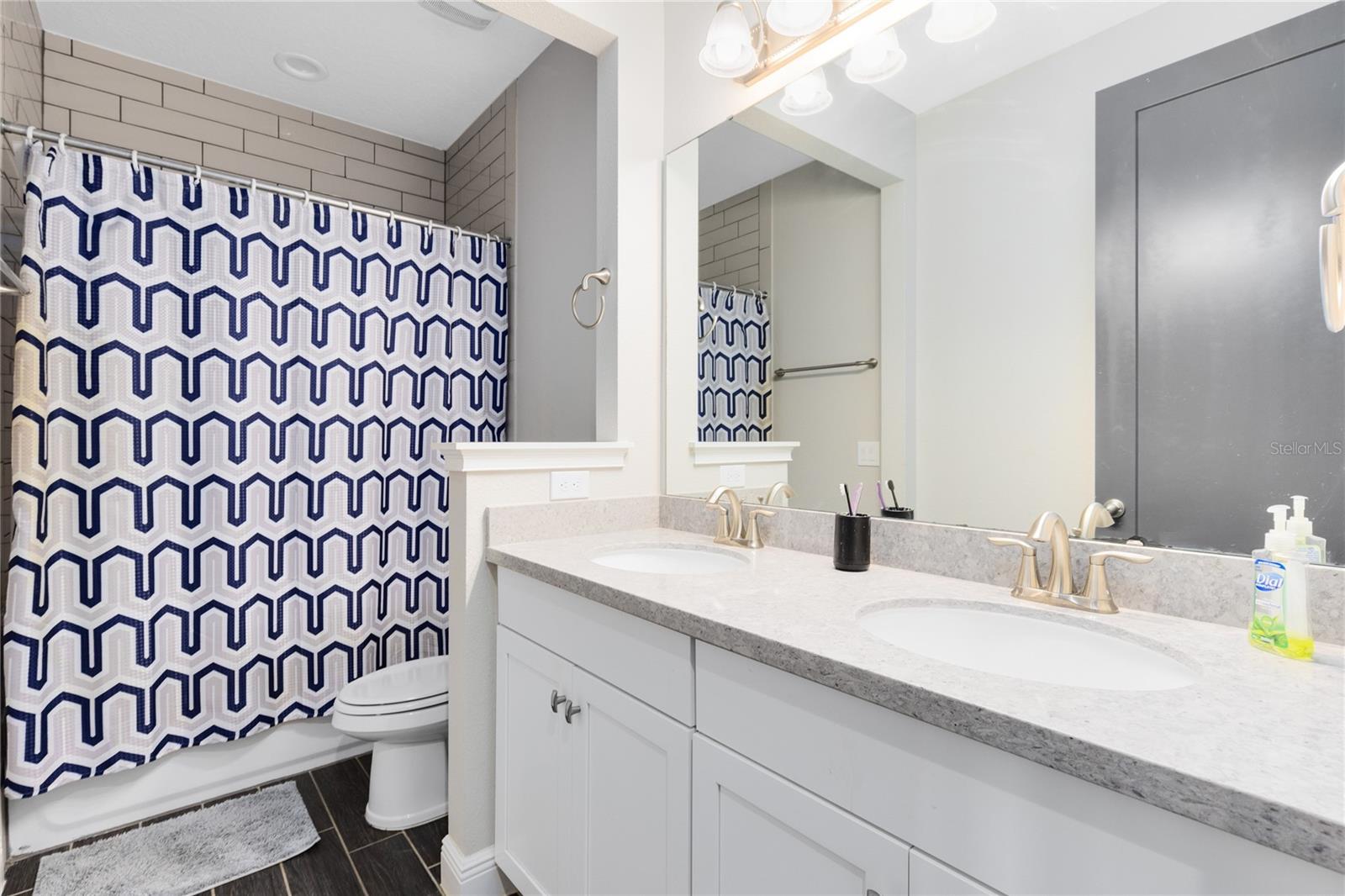 Image 26 of 55 For 13153 Lessing Avenue