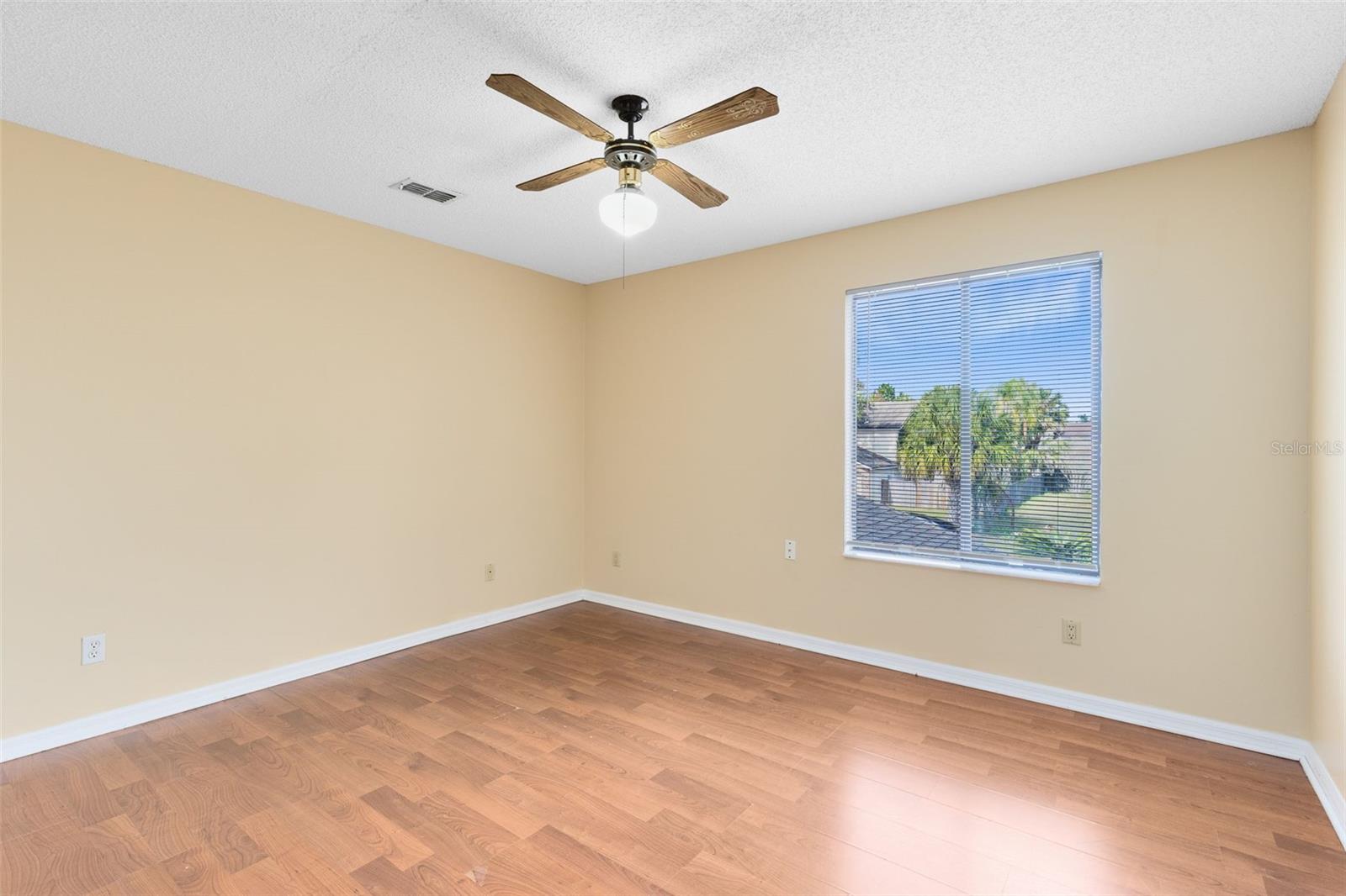 Image 13 of 33 For 9816 Tattersall Avenue