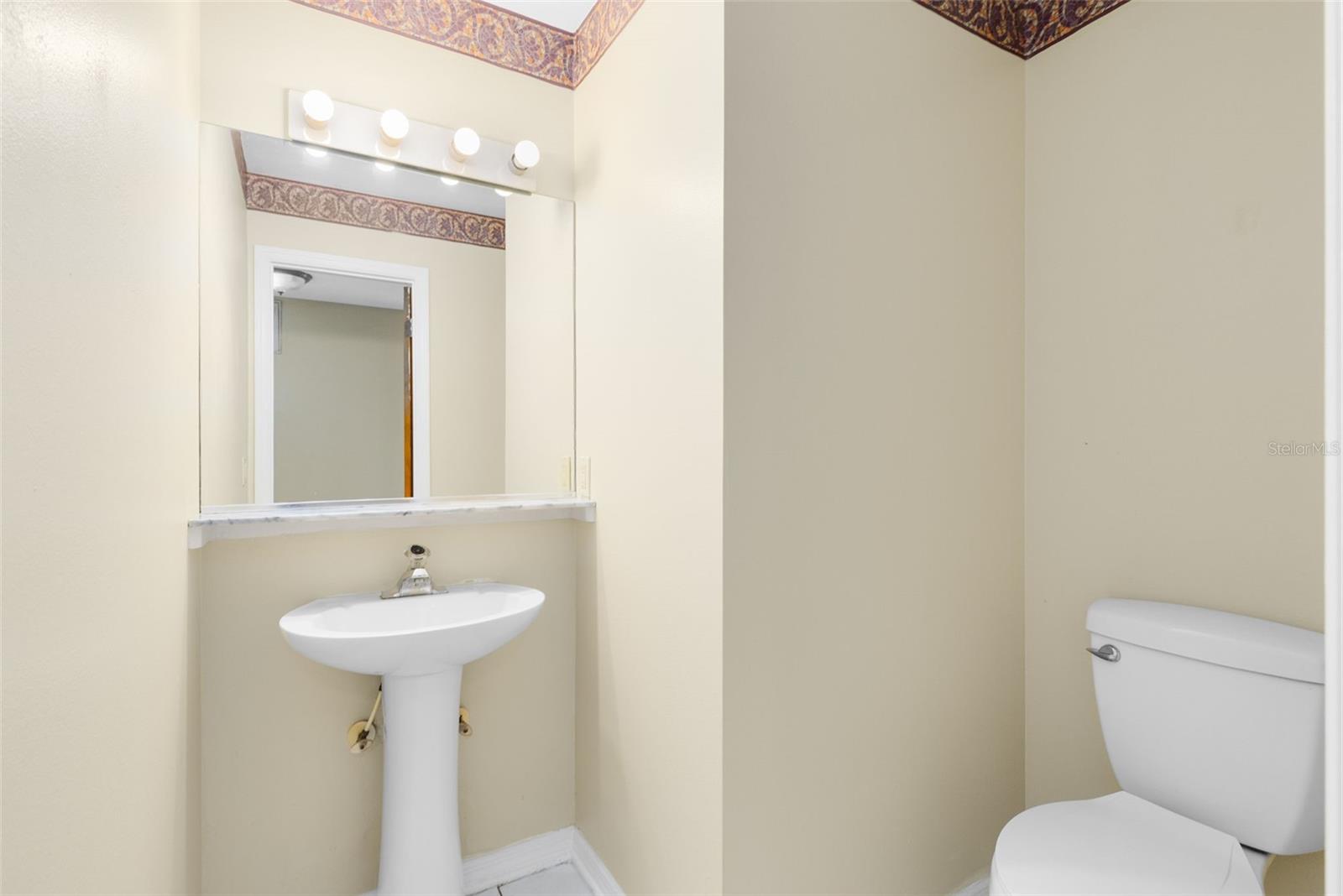 Image 19 of 33 For 9816 Tattersall Avenue