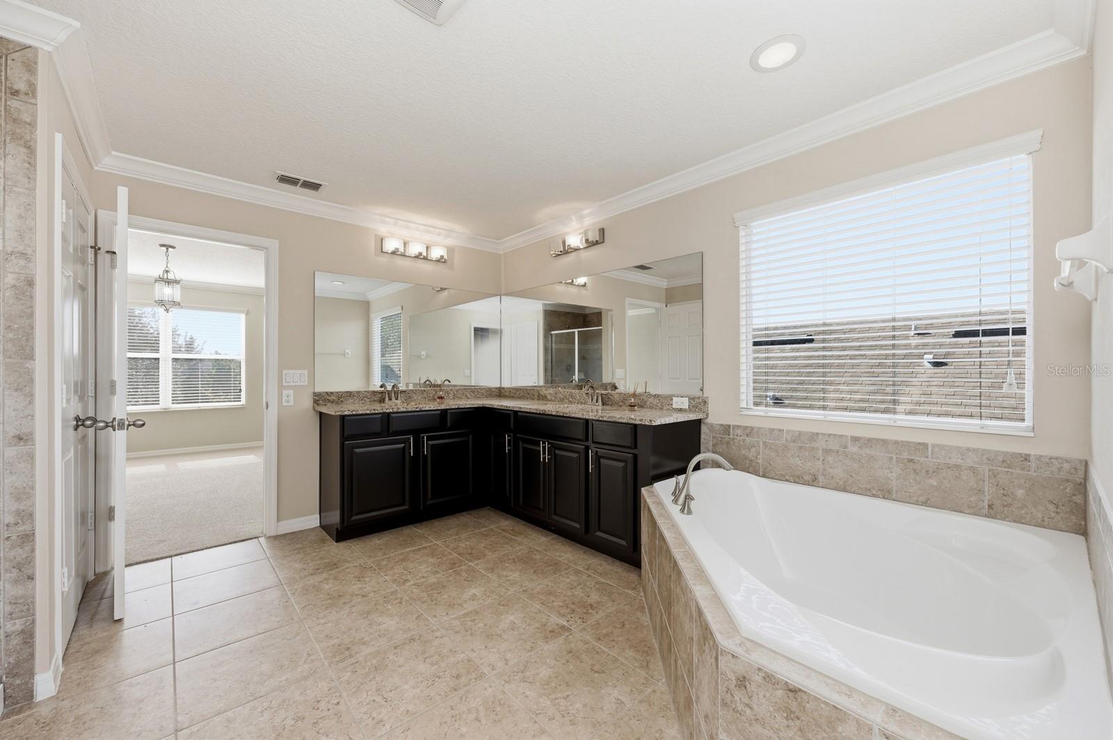 Image 20 of 44 For 10954 High Bush Court