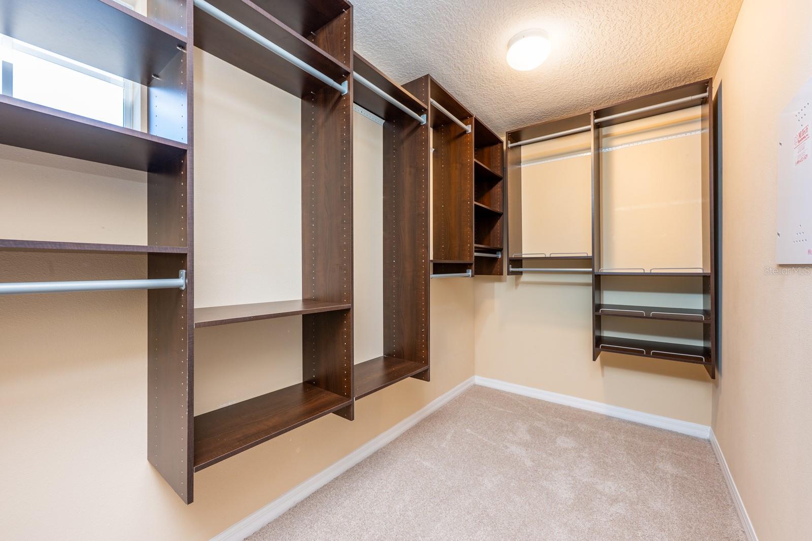 Image 23 of 44 For 10954 High Bush Court