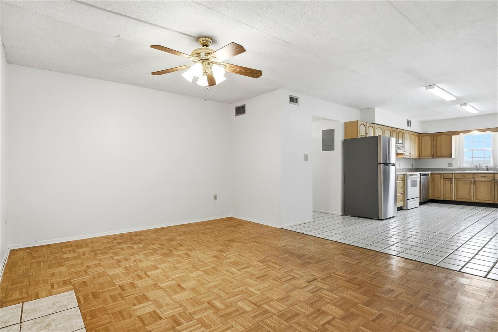 Image 10 of 30 For 525 Conway Road 49