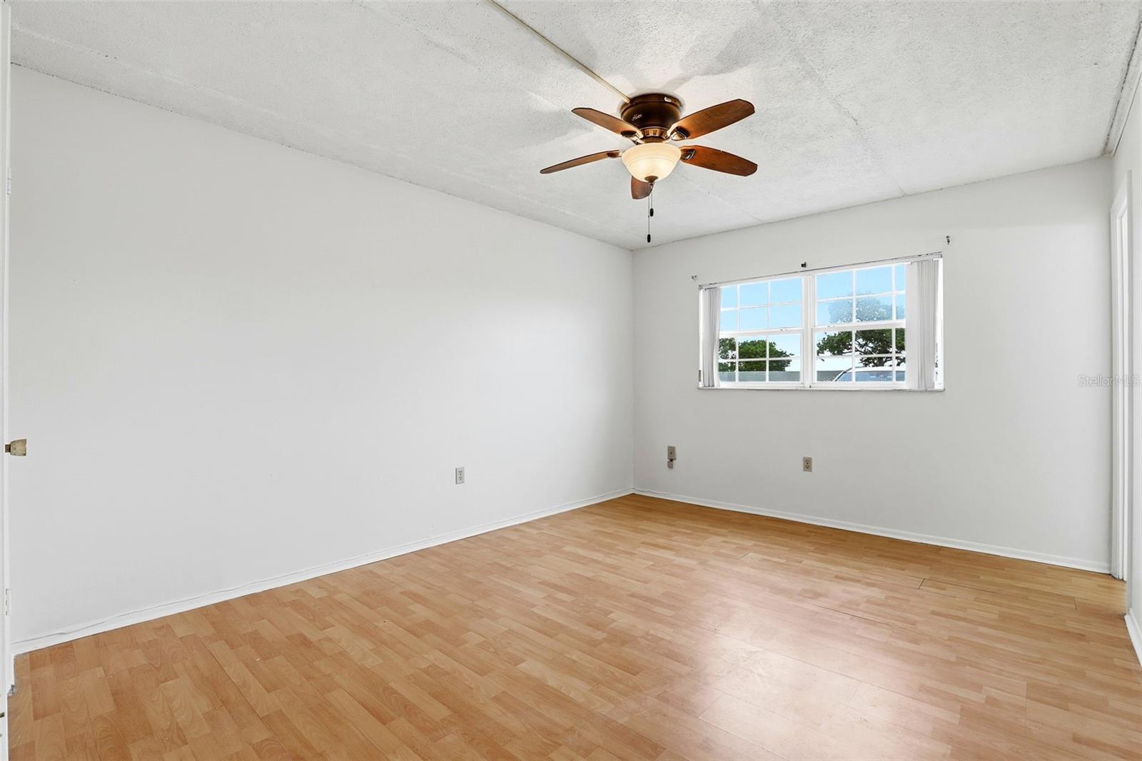 Image 18 of 30 For 525 Conway Road 49