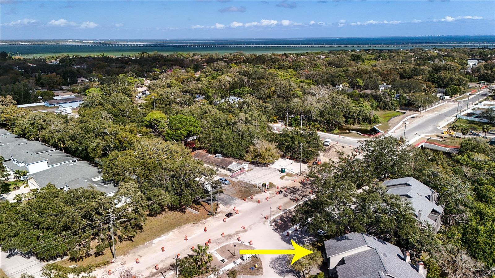 Image 2 of 49 For 2011 Arbor Drive