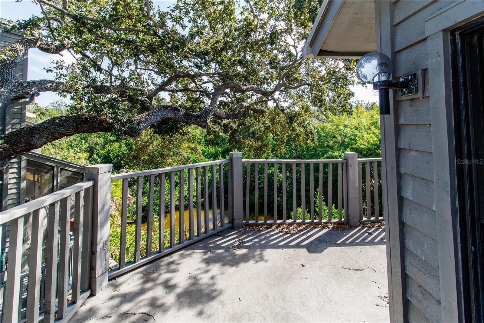 Image 28 of 49 For 2011 Arbor Drive