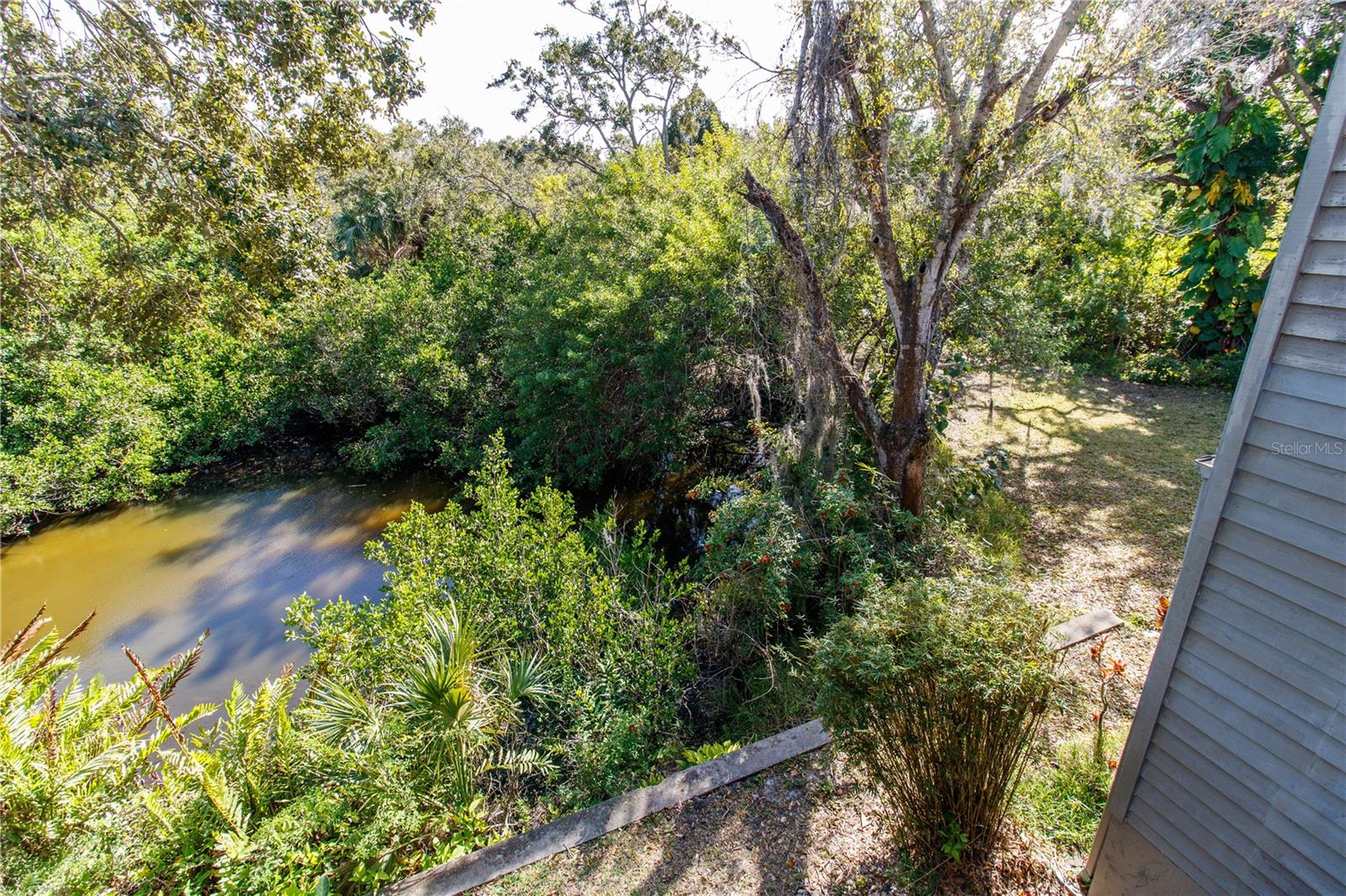 Image 31 of 49 For 2011 Arbor Drive