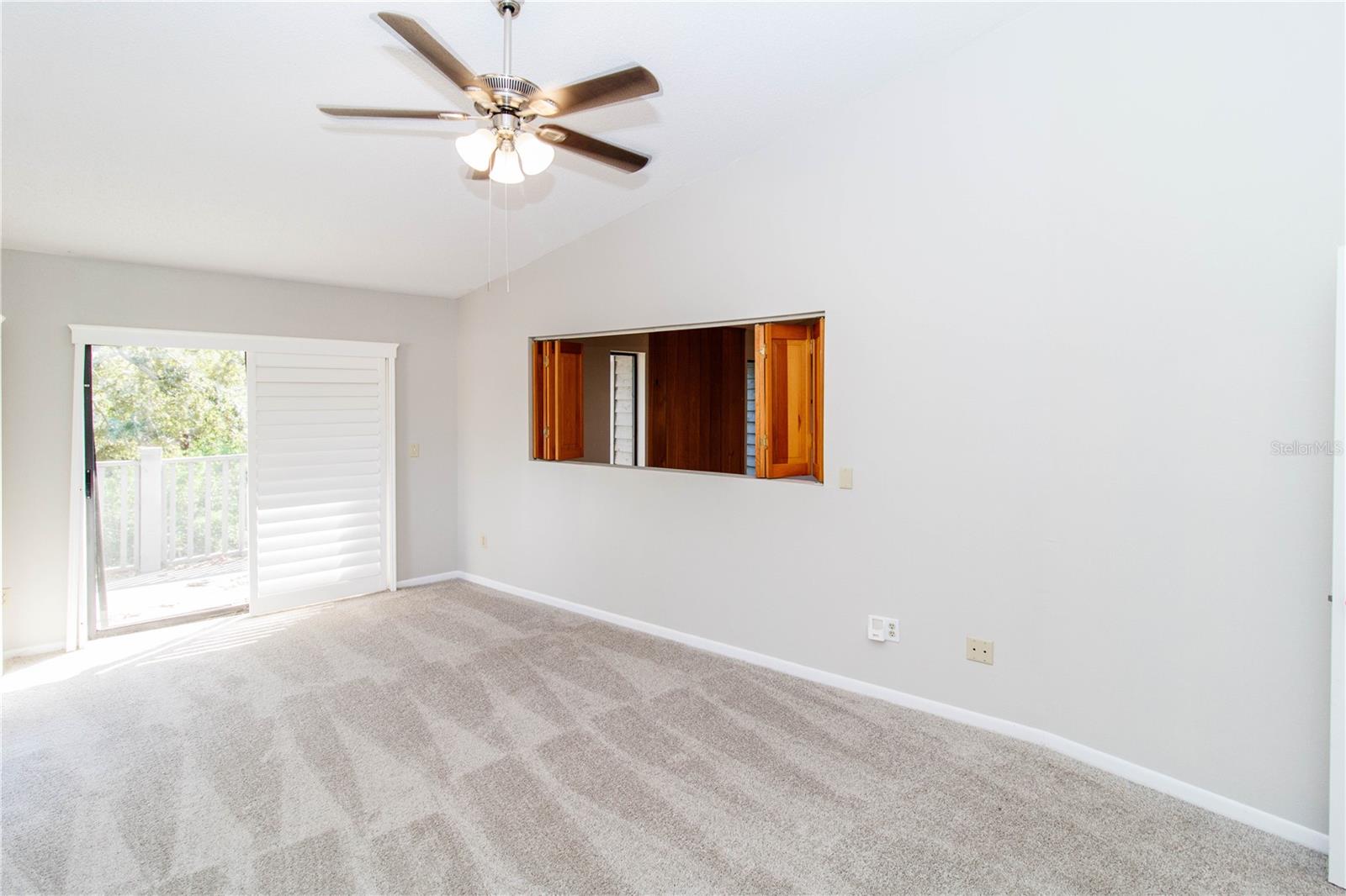 Image 33 of 49 For 2011 Arbor Drive