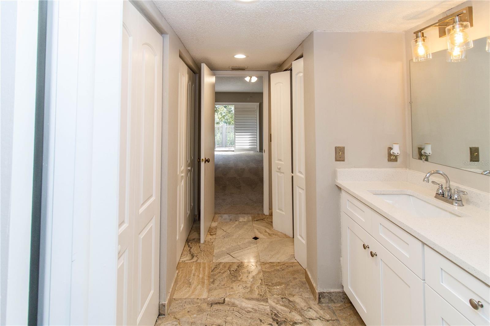 Image 37 of 49 For 2011 Arbor Drive