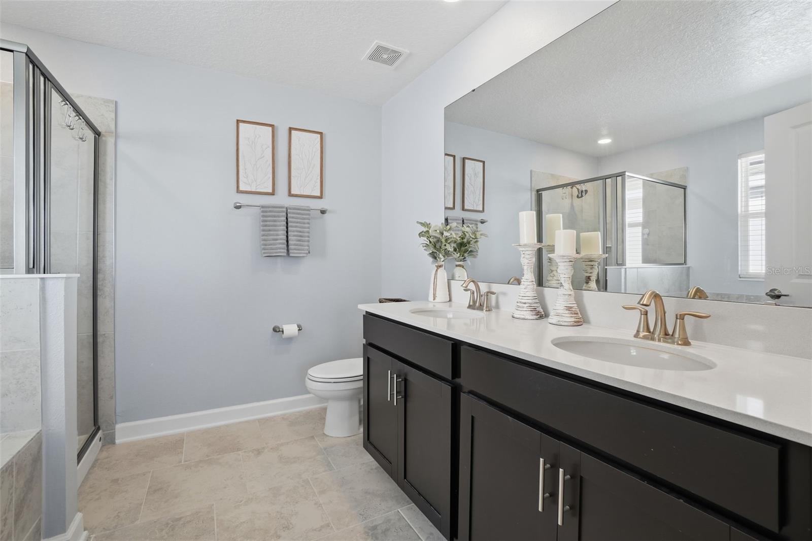 Image 14 of 25 For 11723 Apostrophe Alley