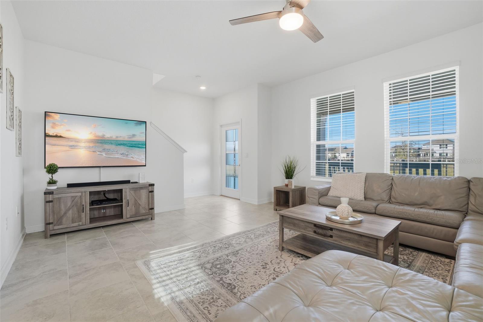 Image 3 of 25 For 11723 Apostrophe Alley