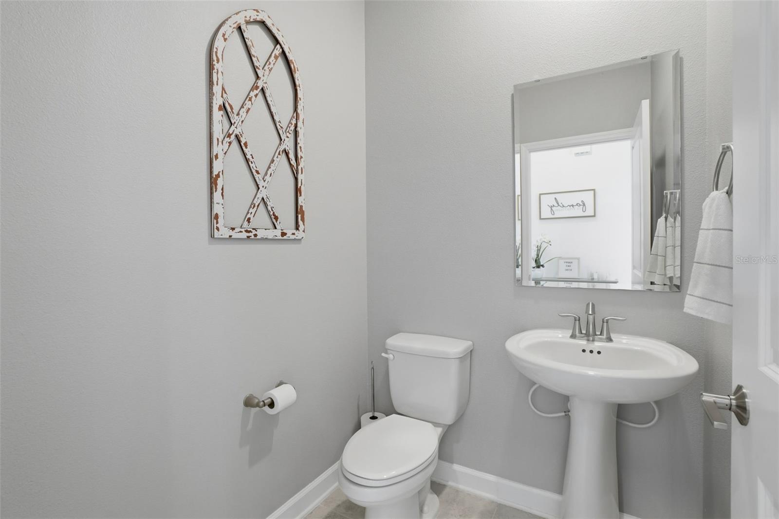 Image 4 of 25 For 11723 Apostrophe Alley