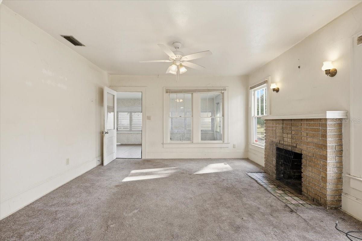 Image 32 of 48 For 1022 Wilfred Drive