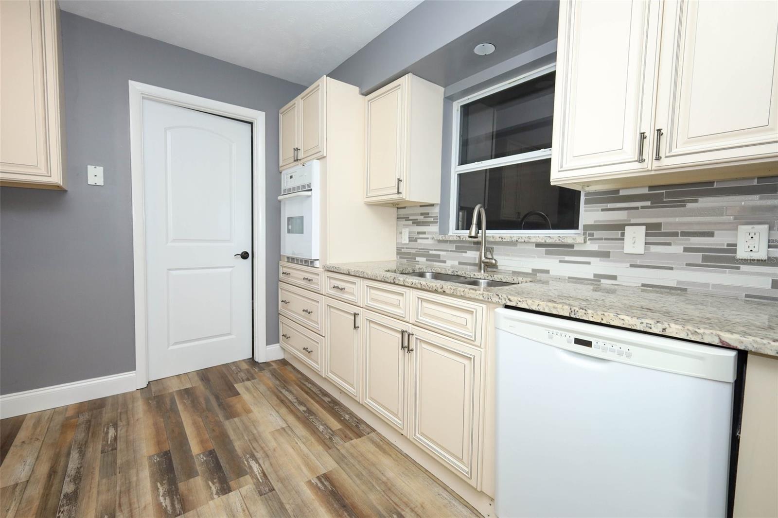 Image 10 of 40 For 4715 Key Largo Drive W