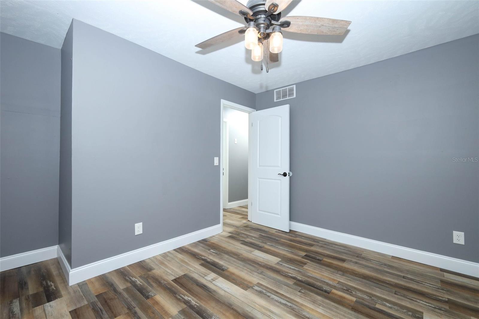 Image 25 of 40 For 4715 Key Largo Drive W