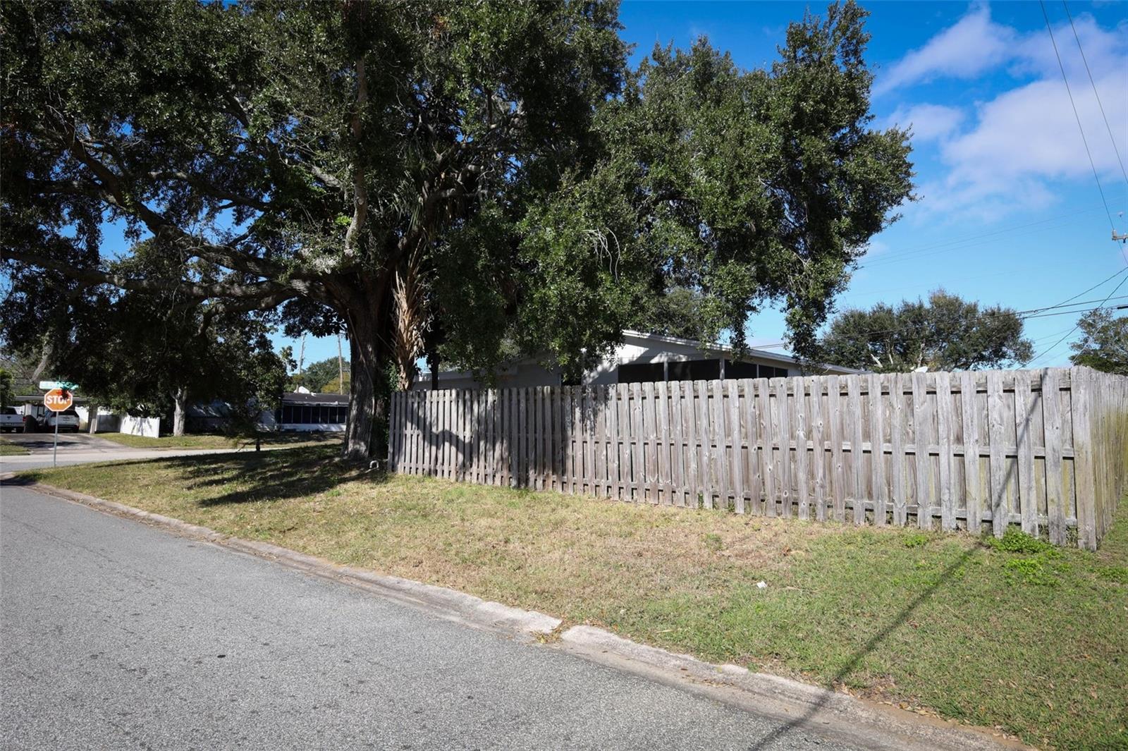 Image 31 of 40 For 4715 Key Largo Drive W