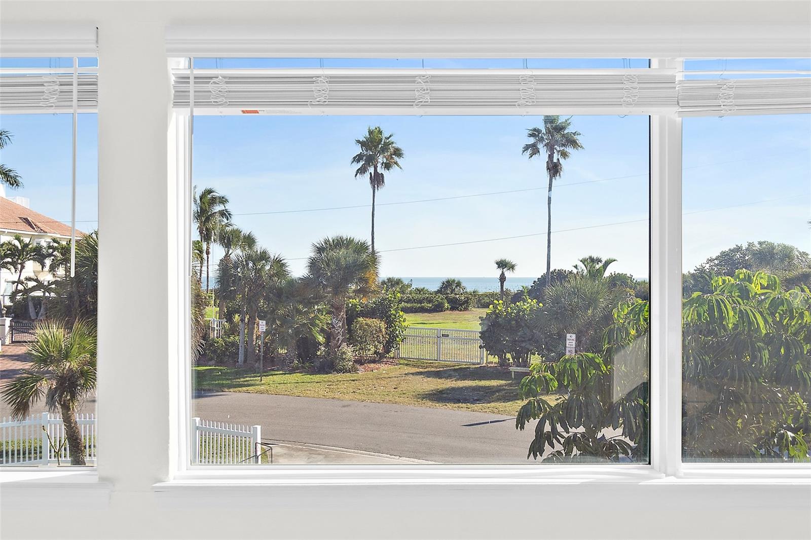 Image 2 of 35 For 397 Harbor Drive