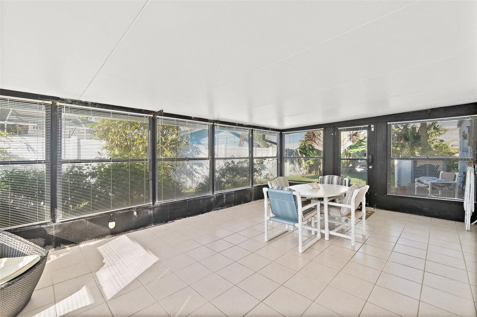 Image 22 of 35 For 397 Harbor Drive