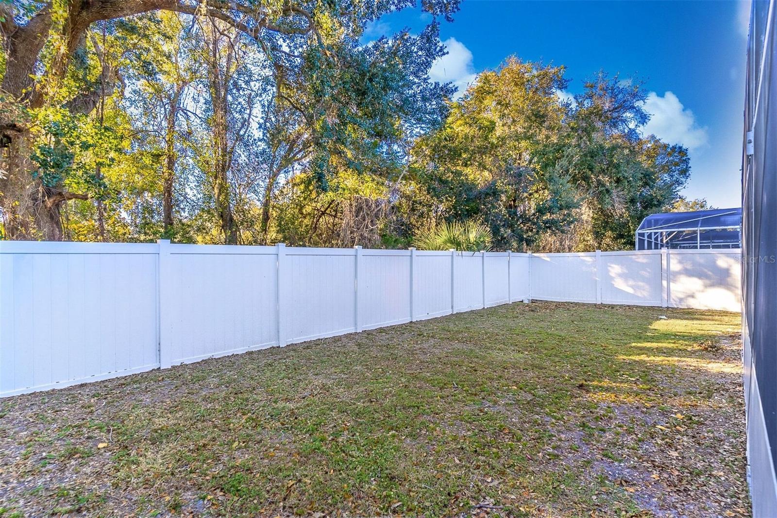 Image 20 of 35 For 2657 Chatham Circle