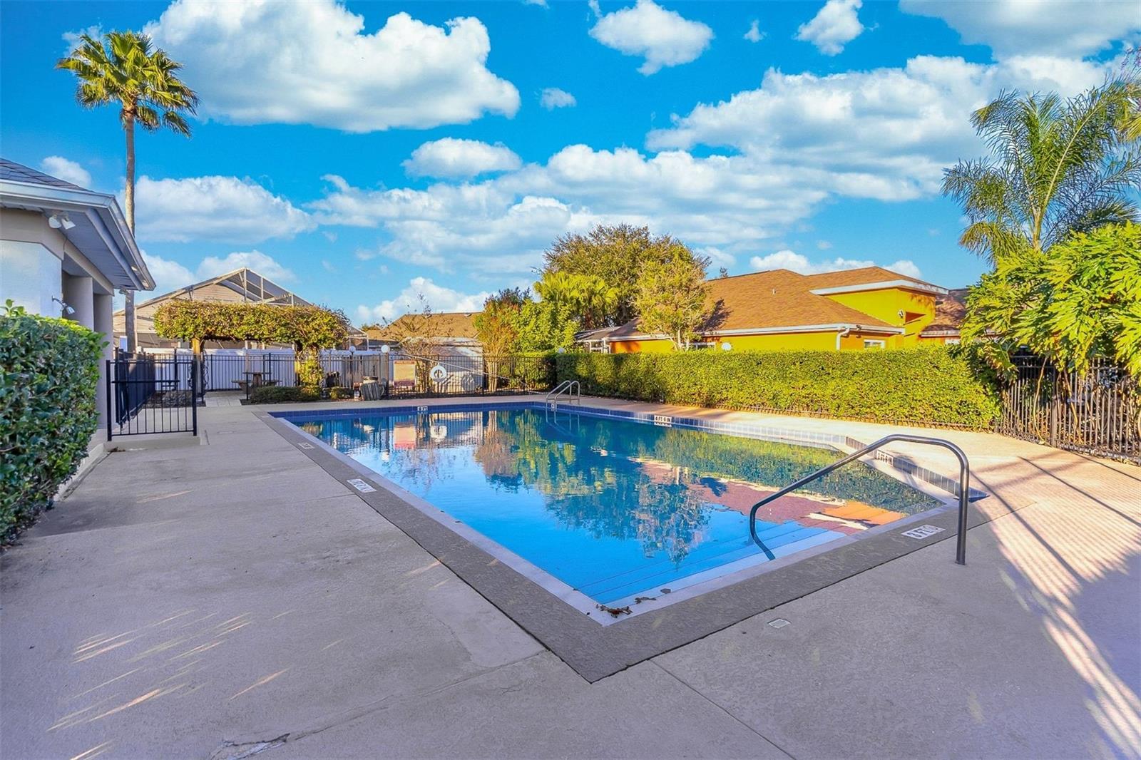 Image 22 of 35 For 2657 Chatham Circle