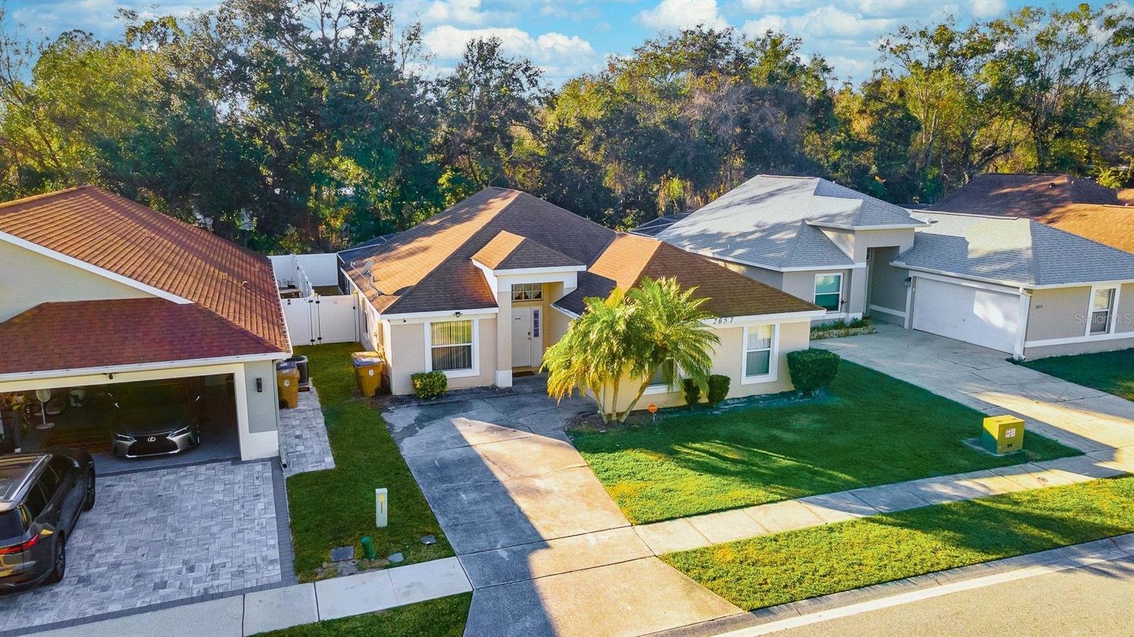 Image 26 of 35 For 2657 Chatham Circle