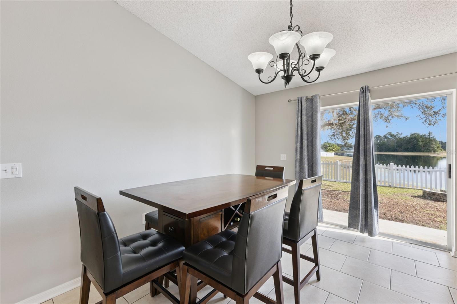 Image 6 of 25 For 2015 Corner Meadow Circle