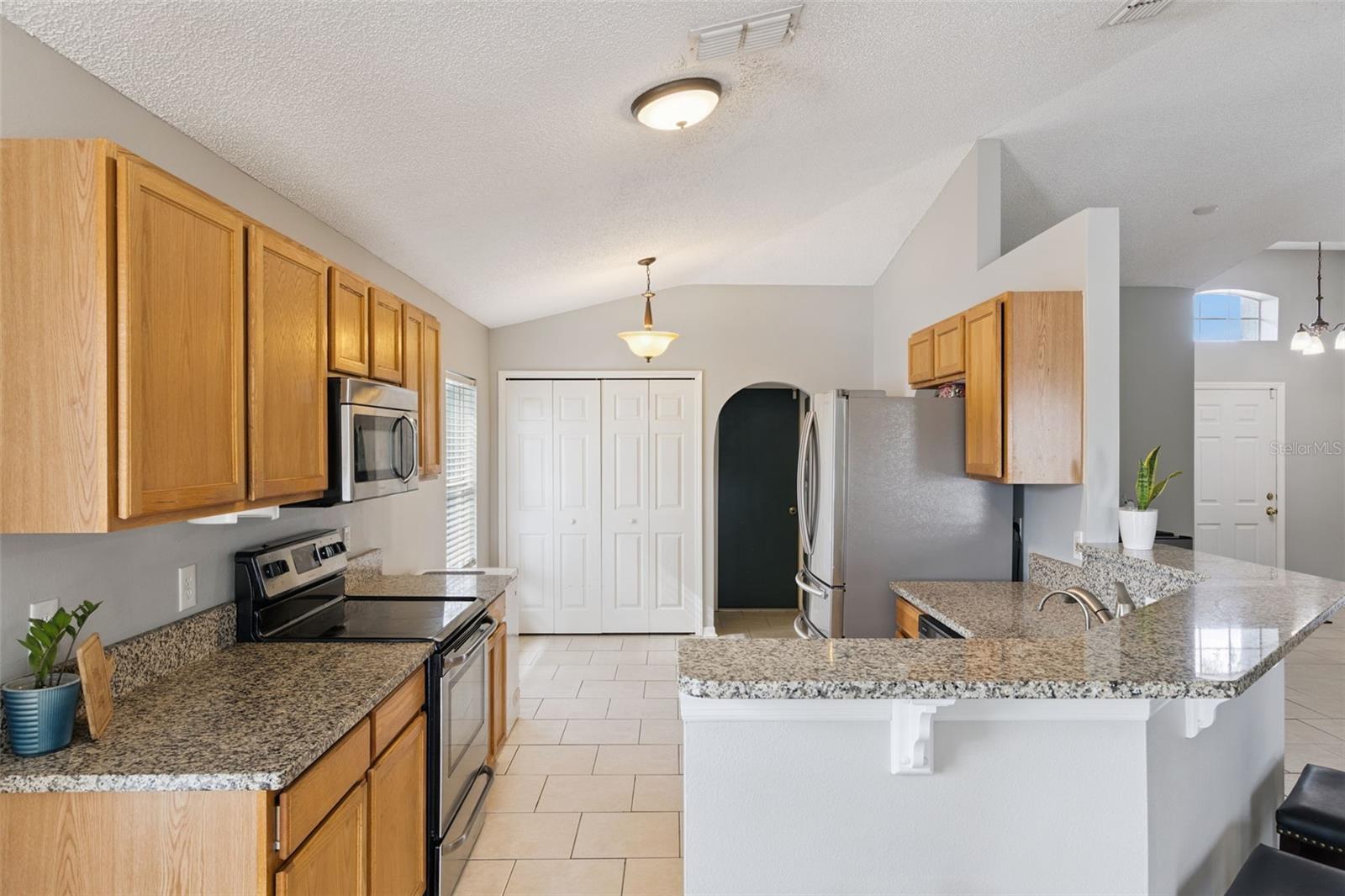 Image 9 of 25 For 2015 Corner Meadow Circle