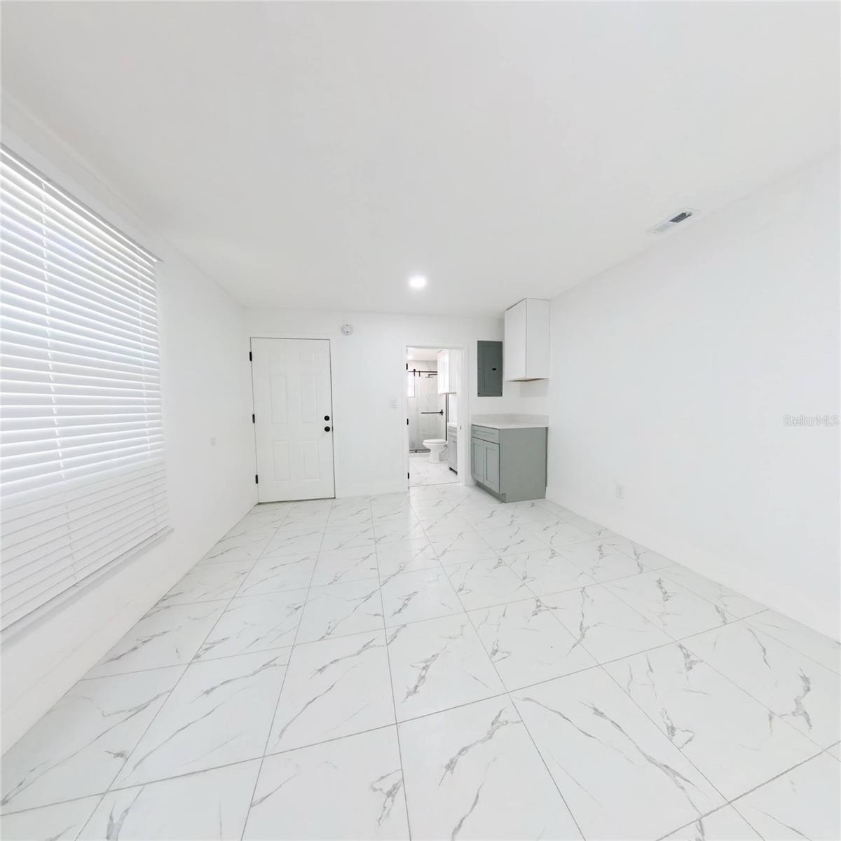 Image 38 of 44 For 38 Alder Drive