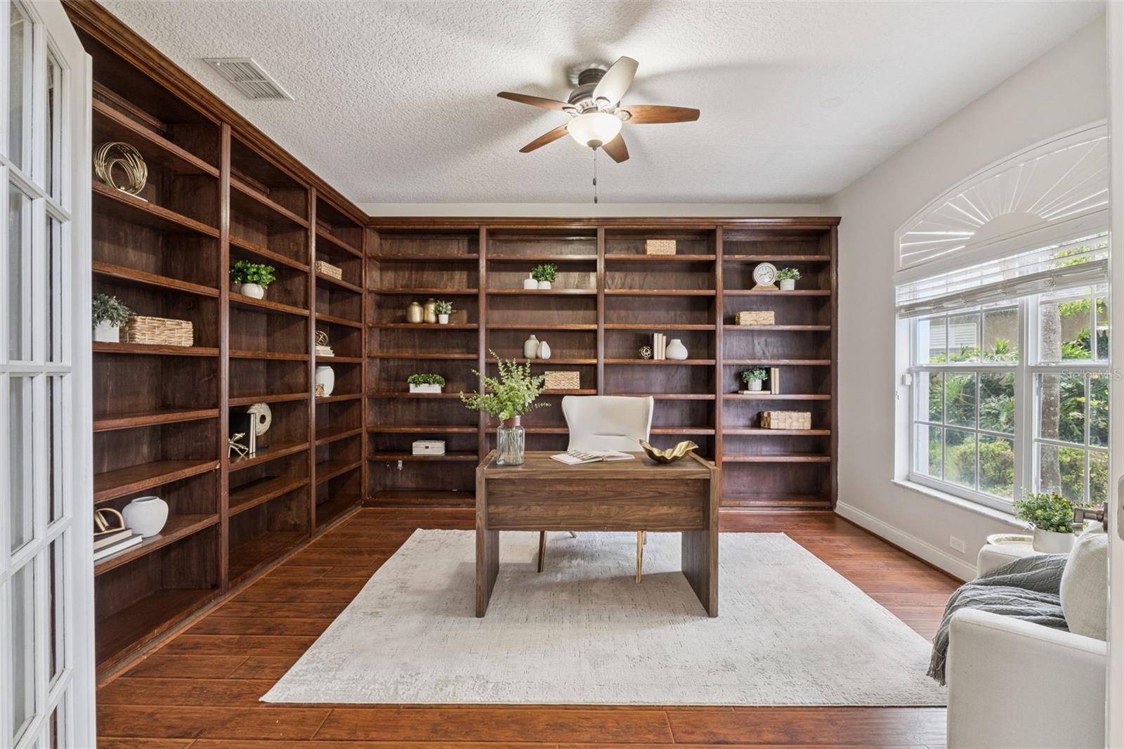 Image 12 of 47 For 9633 Old Marsh Court