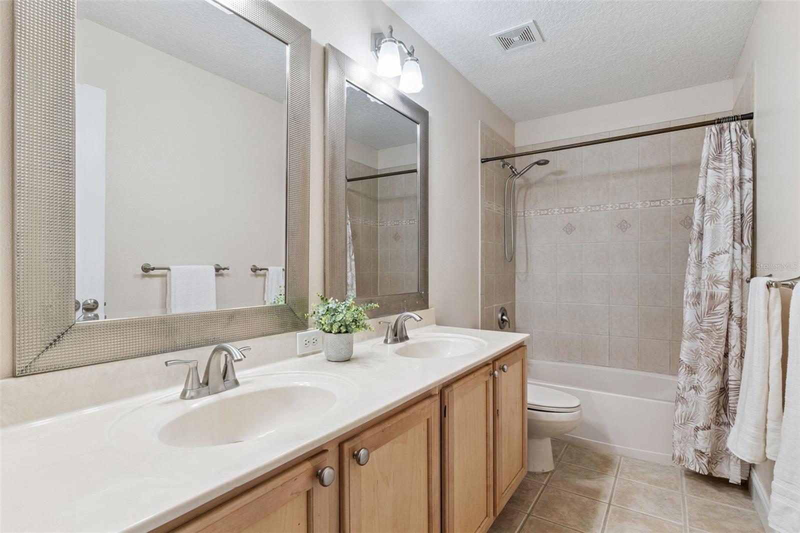 Image 25 of 47 For 9633 Old Marsh Court