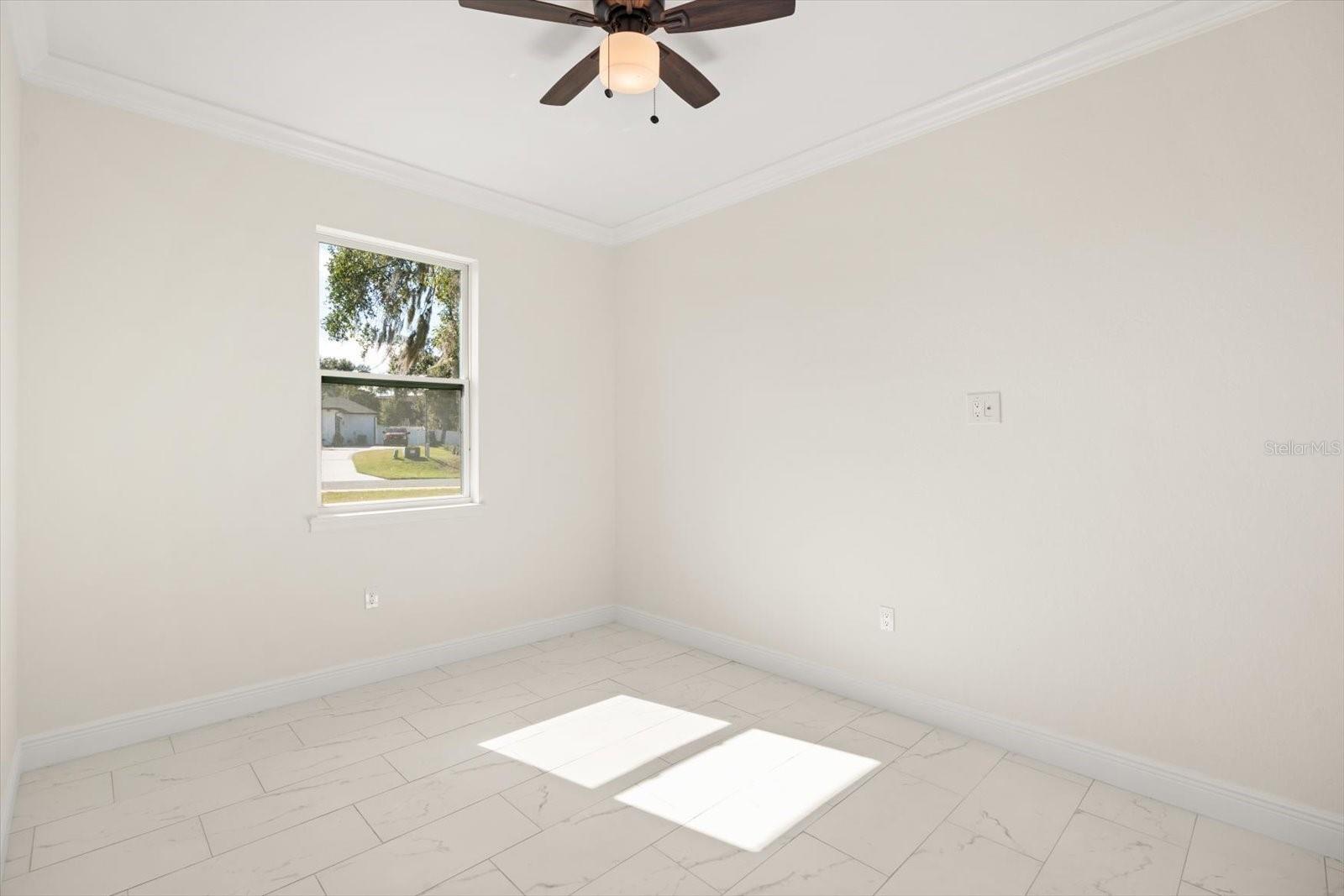 Image 14 of 25 For 840 Oaks Shores Road