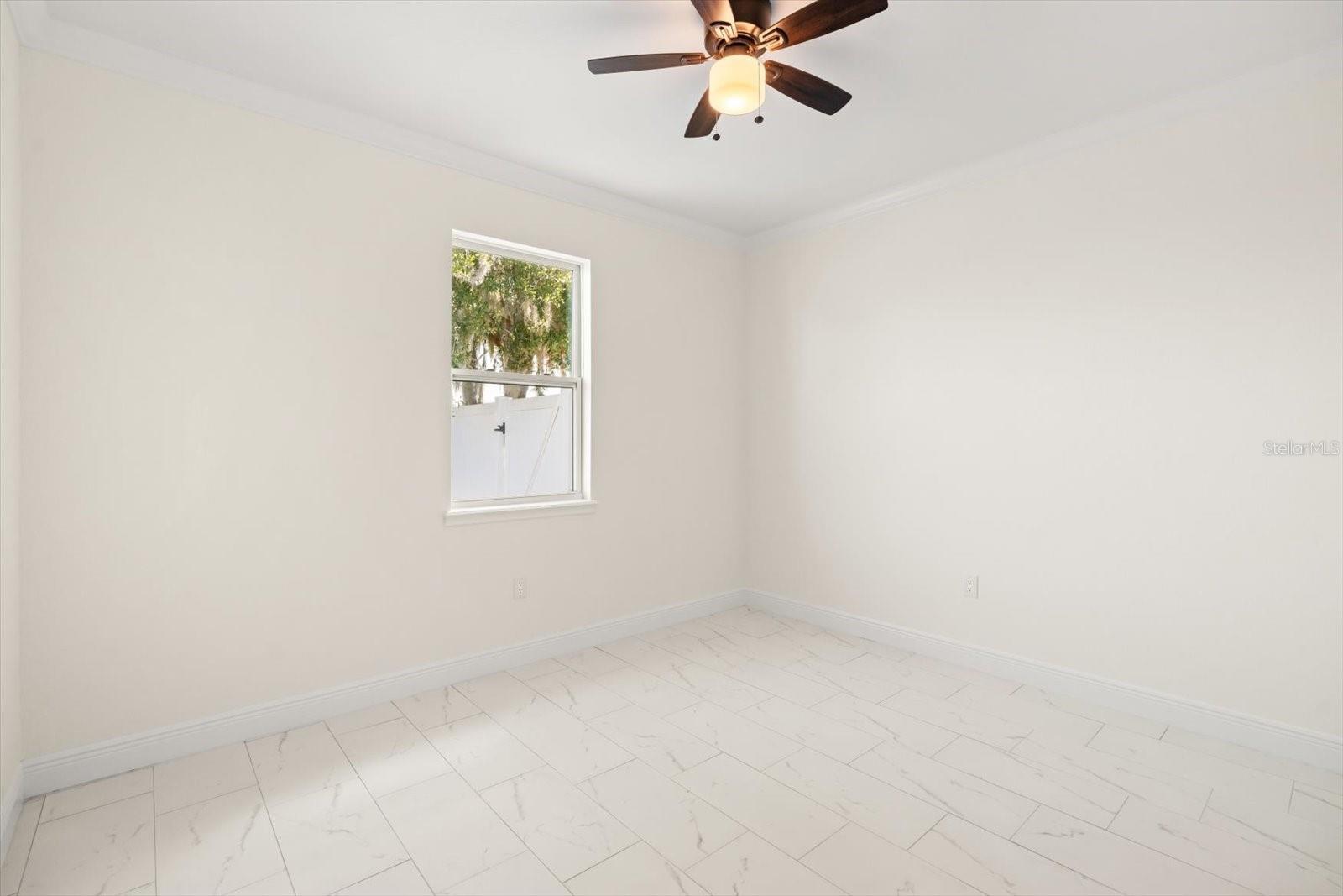 Image 17 of 25 For 840 Oaks Shores Road