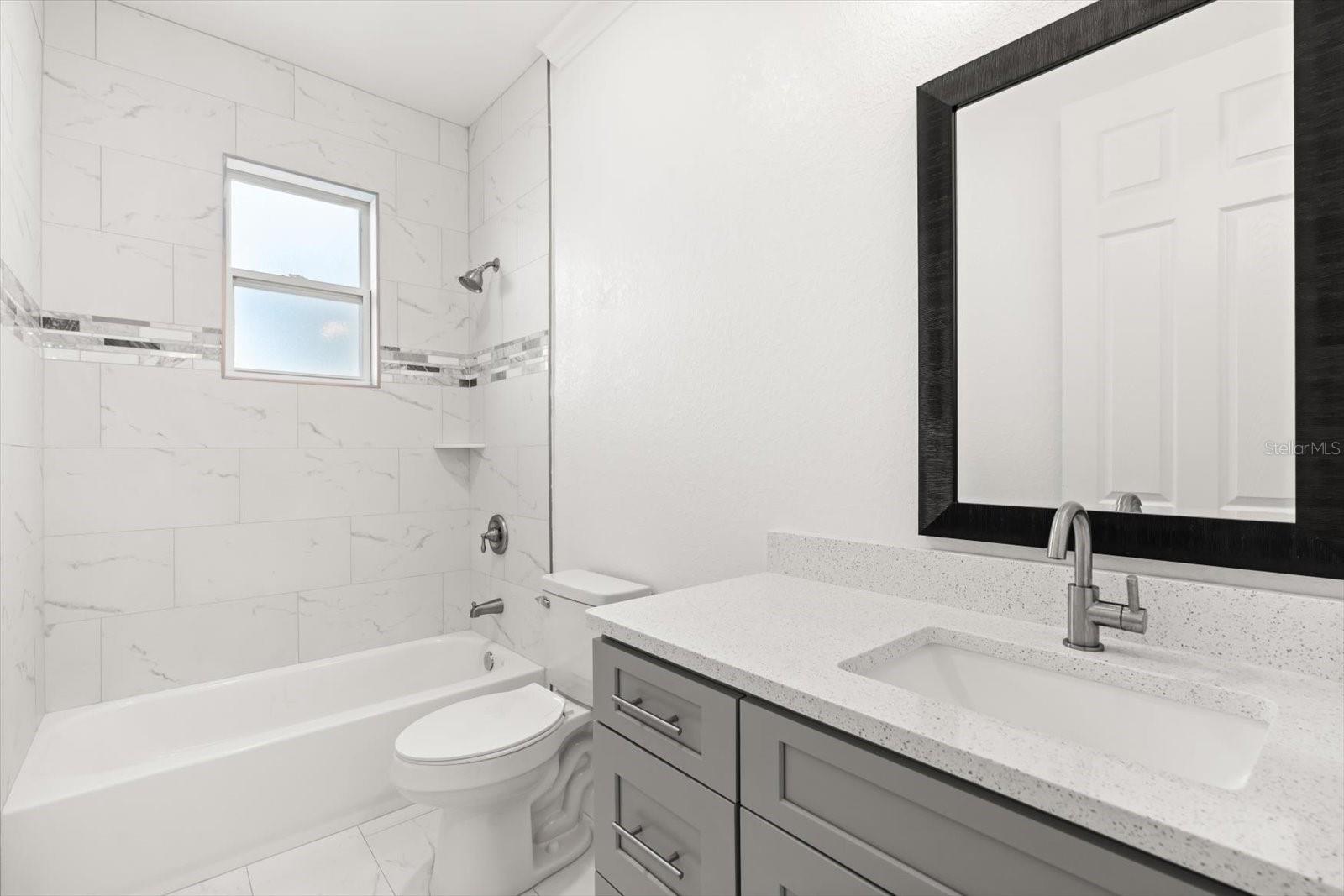 Image 18 of 25 For 840 Oaks Shores Road