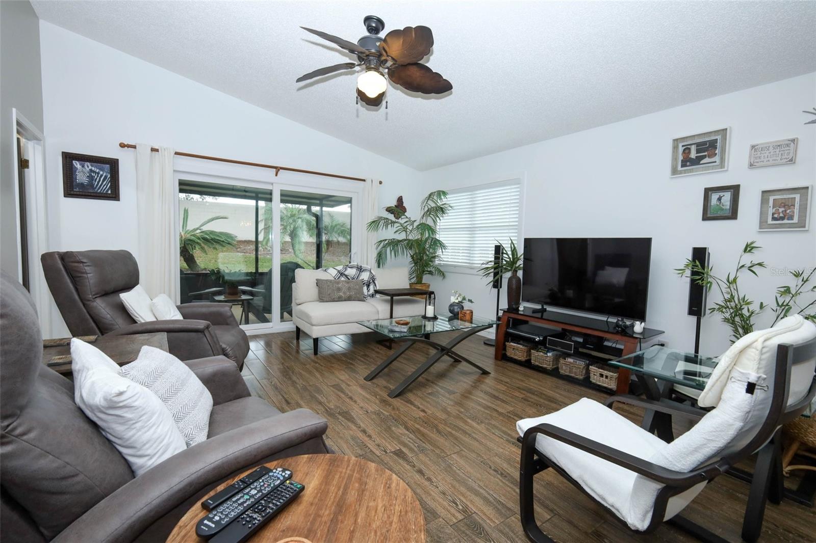 Image 10 of 40 For 949 Norfolk Court