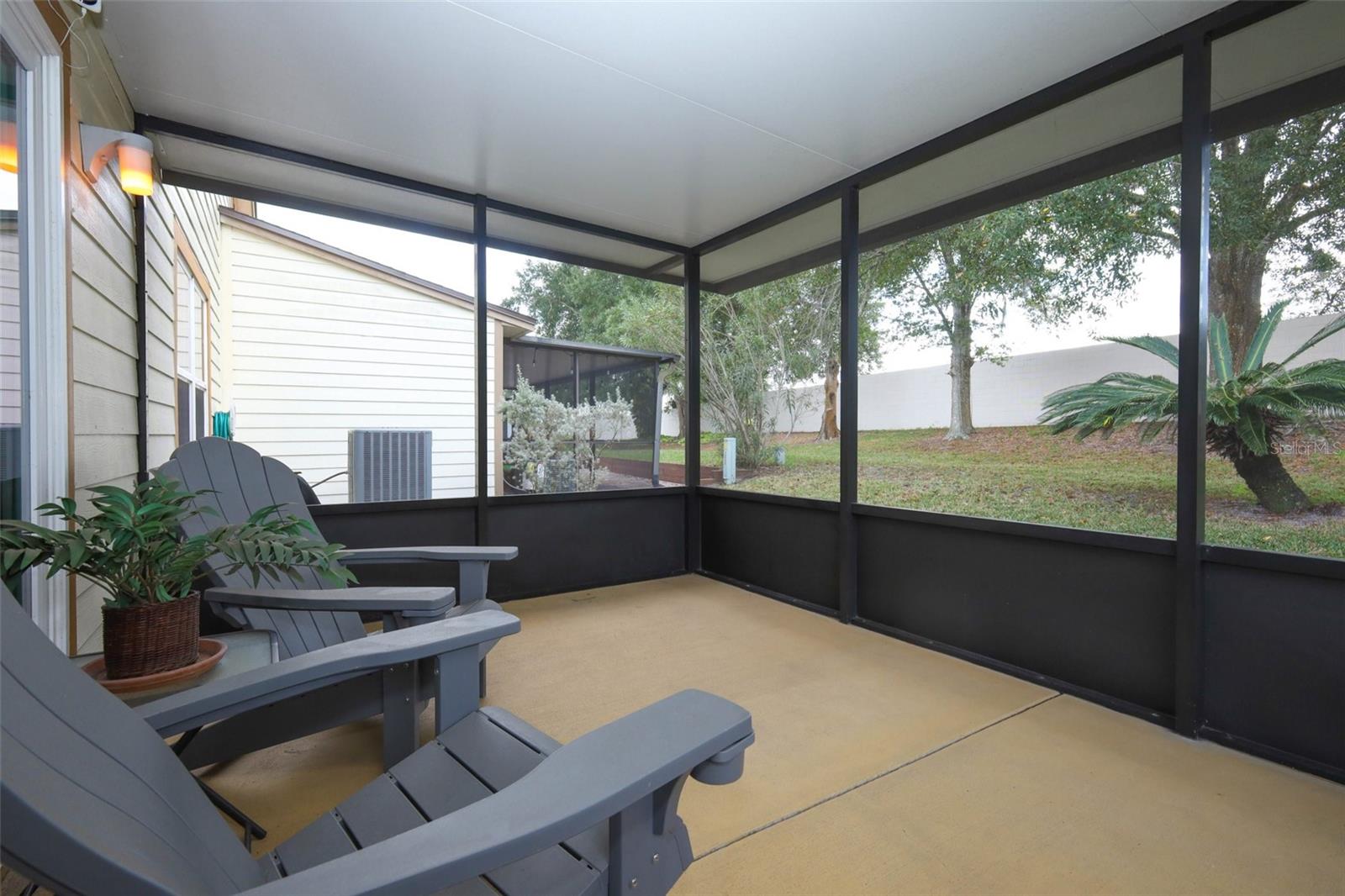 Image 30 of 40 For 949 Norfolk Court