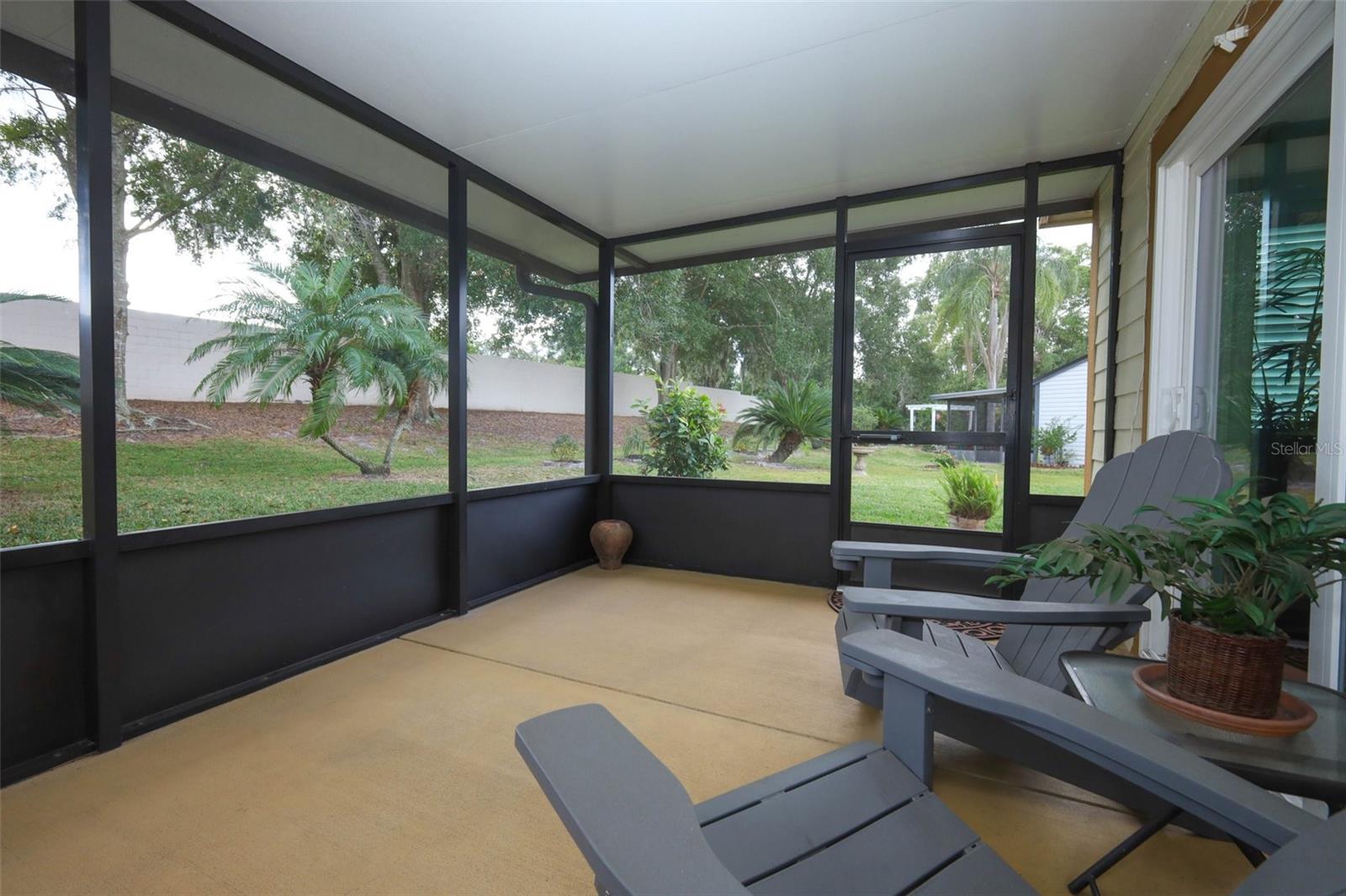 Image 31 of 40 For 949 Norfolk Court