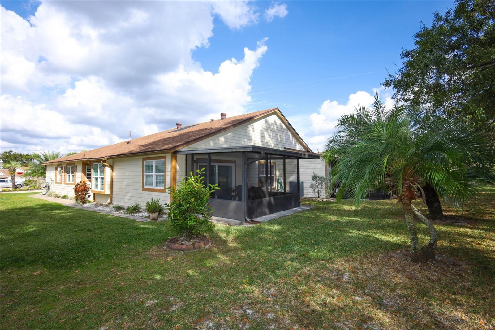 Image 34 of 40 For 949 Norfolk Court