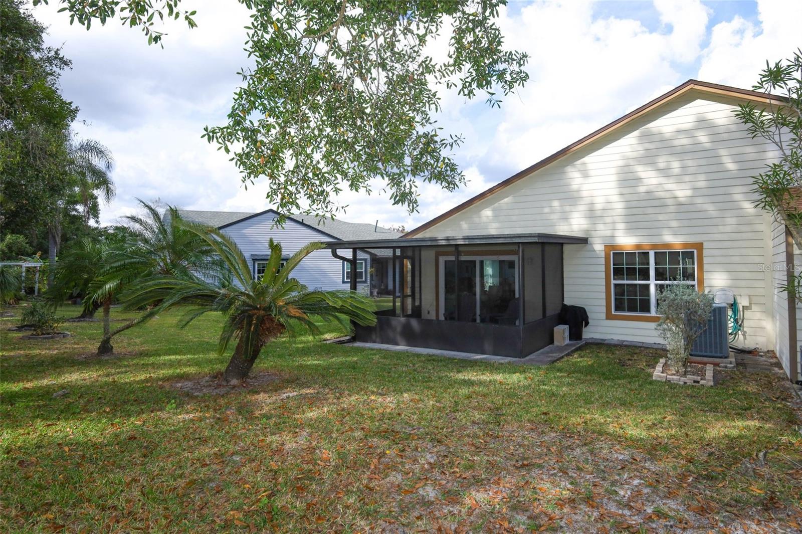 Image 35 of 40 For 949 Norfolk Court