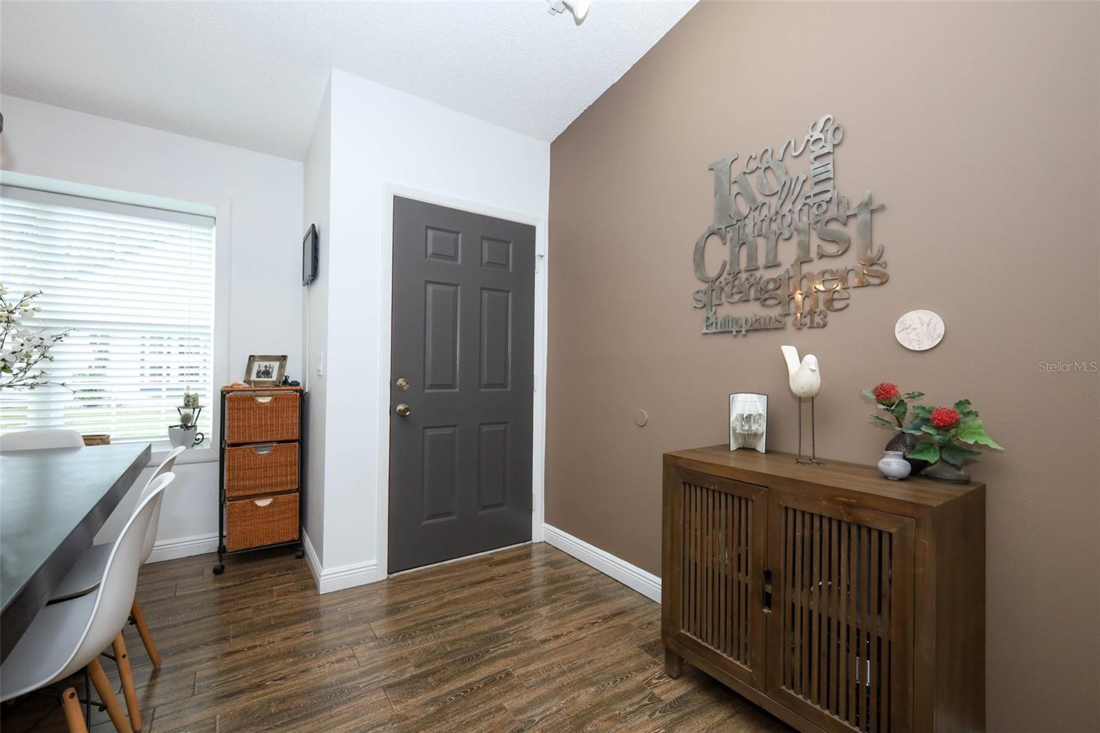 Image 5 of 40 For 949 Norfolk Court