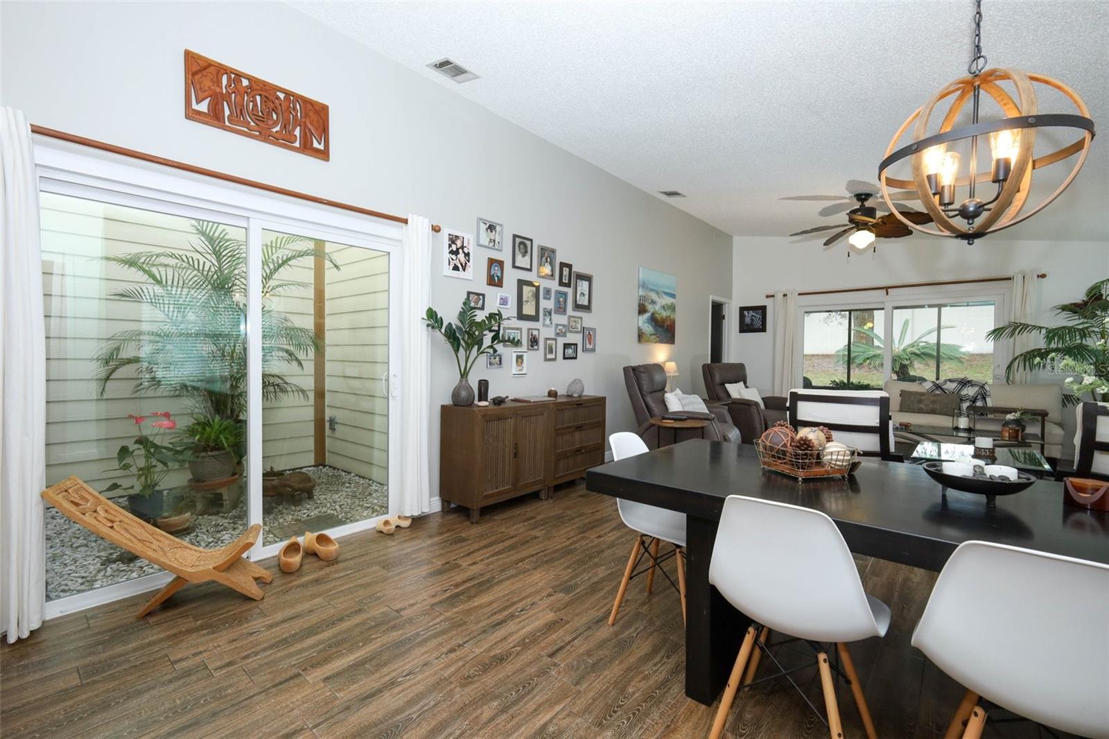 Image 7 of 40 For 949 Norfolk Court