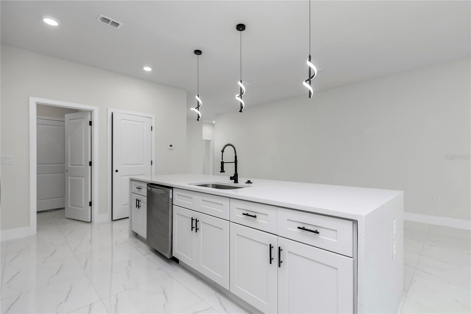 Image 5 of 27 For 17167 42nd Court