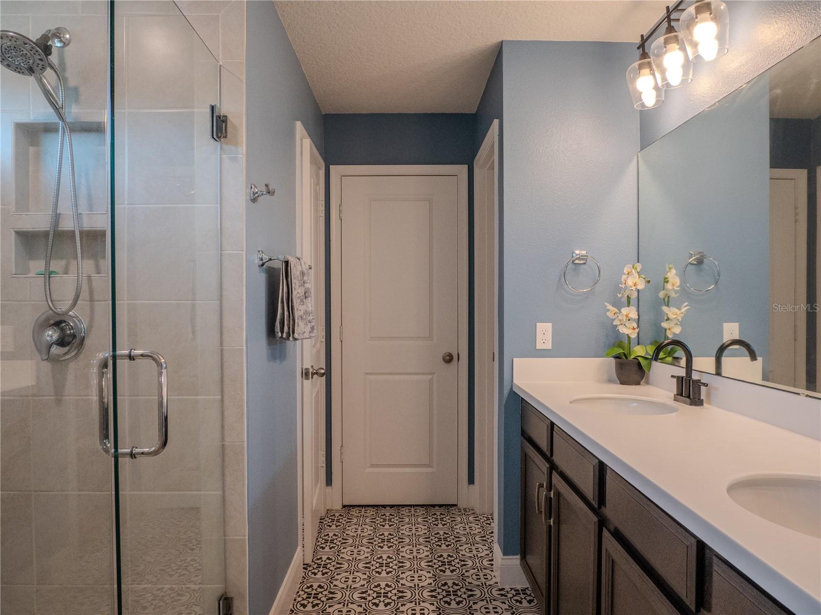 Image 33 of 46 For 9214 Juniper Moss Circle