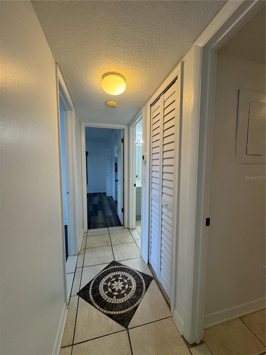 Image 17 of 46 For 8213 Sun Spring Circle 61