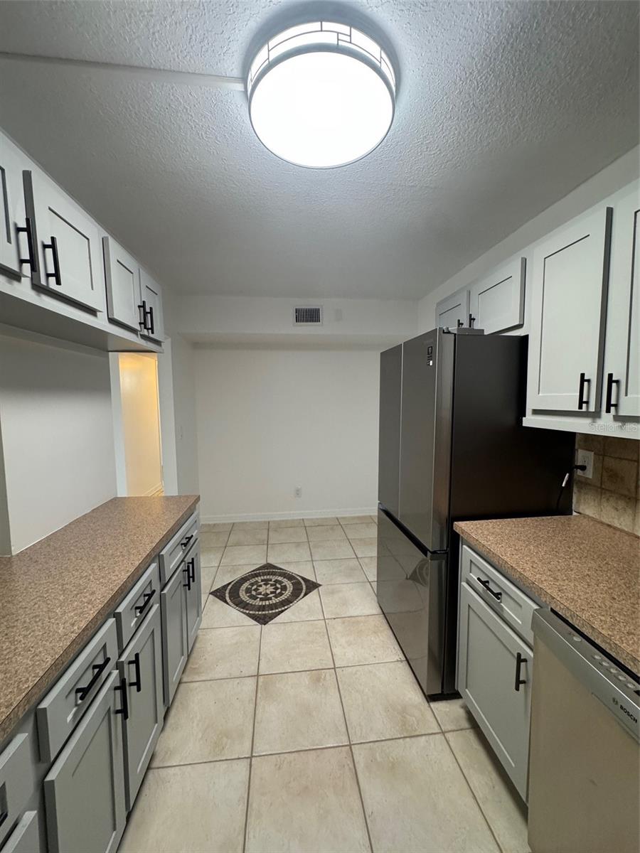 Image 9 of 46 For 8213 Sun Spring Circle 61