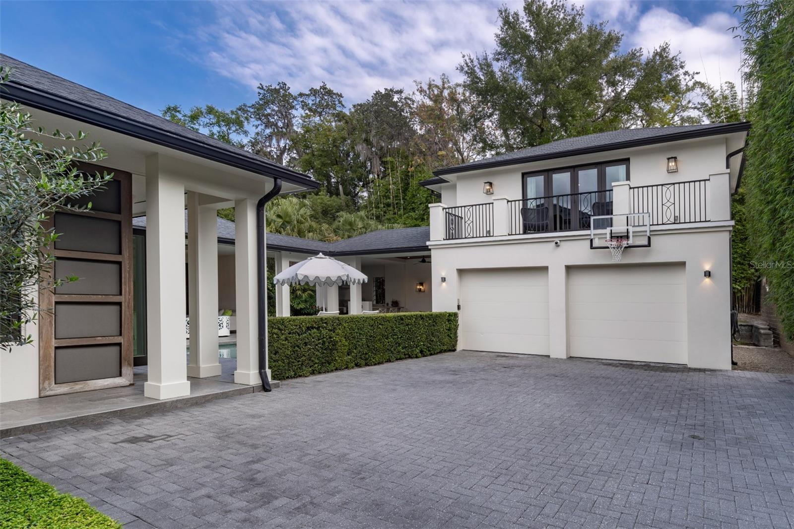 Image 16 of 55 For 851 Park Lake Court