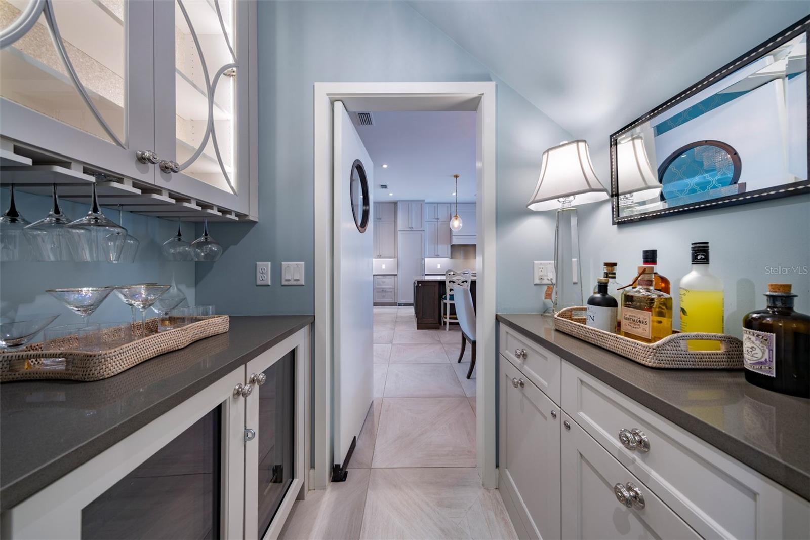 Image 26 of 55 For 851 Park Lake Court