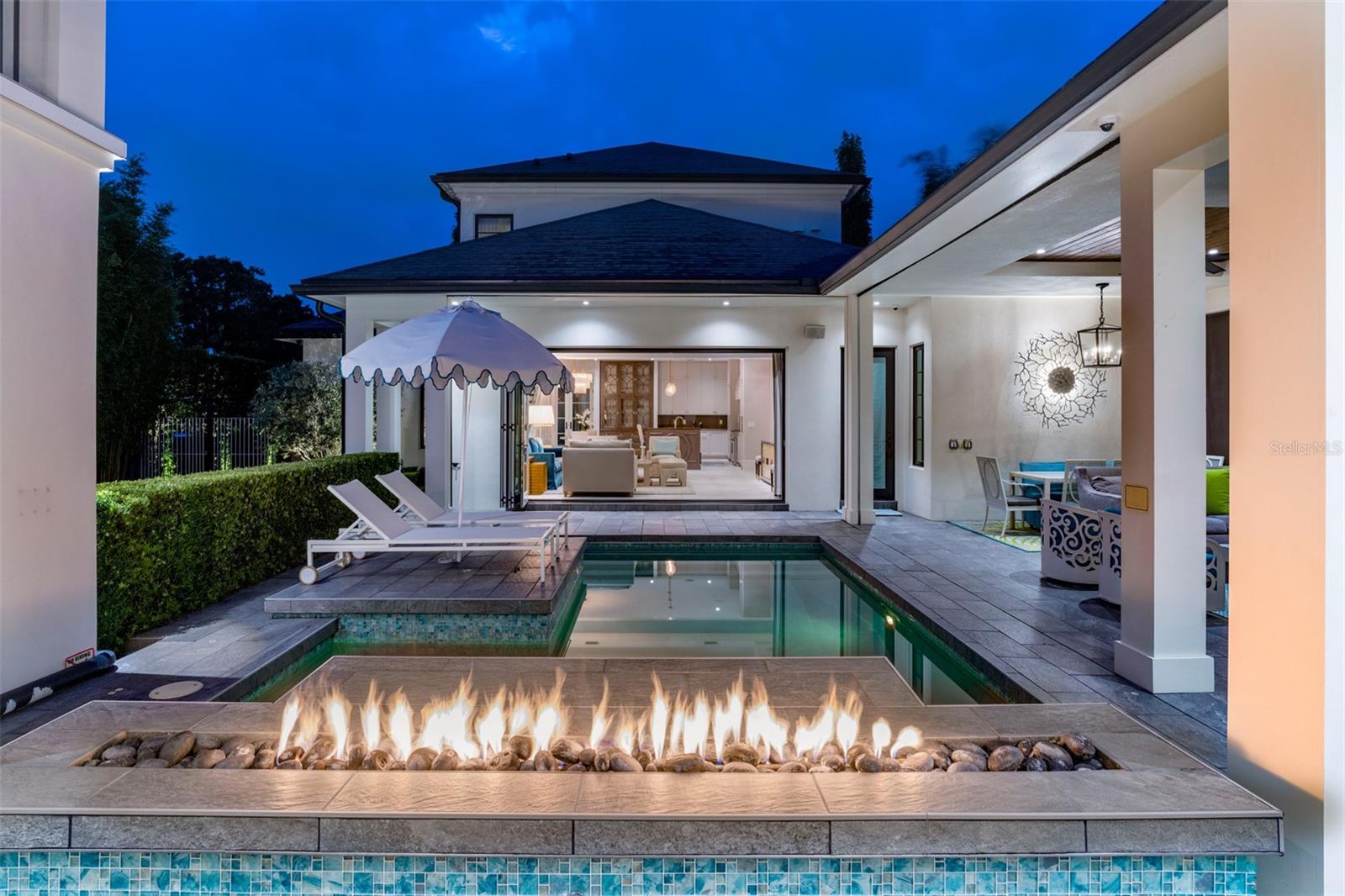 Image 3 of 55 For 851 Park Lake Court