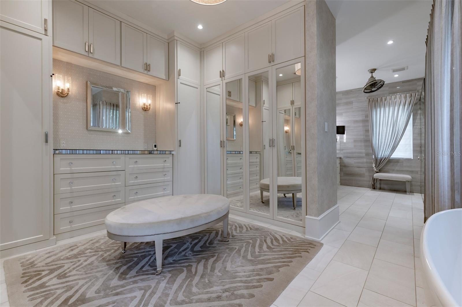 Image 30 of 55 For 851 Park Lake Court