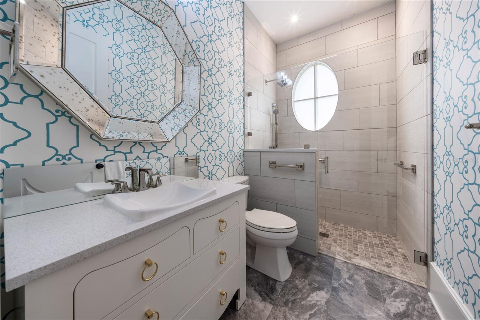 Image 35 of 55 For 851 Park Lake Court